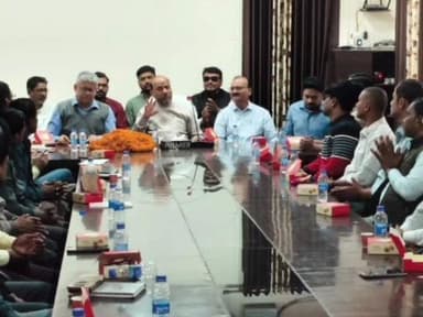 ठाकुरगंज: विधायक गोपाल कुमार अग्रवाल ने अधिकारियों के साथ की बैठक, दिए कई निर्देश