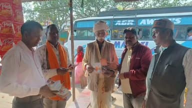 नारायणगंज: नारायणगंज के बबलिया में सेवा के 100 वर्ष पूर्ण होने पर भाजपा कार्यकर्ताओं ने किया जनसंपर्क