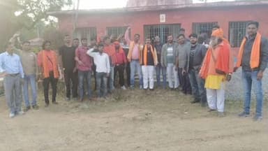 अल्बर्ट एक्का (जारी): पुलुंग गांव में शौर्य दिवस, गीता जयंती व गोविंद साय की पुण्यतिथि की तैयारी को लेकर बैठक