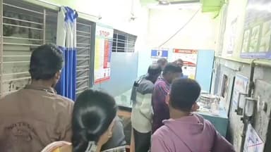 মন্তেশ্বর: বাঘাসনে বাচ্চা ছেলেকে বাঁচাতে গিয়ে সাইকেল থেকে পড়ে গিয়ে গুরুতর আহত এক ব্যক্তি