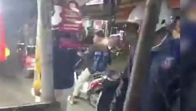 দার্জিলিং-পালবাজার: শিলিগুড়িতে মেইন রোডে ফুটপাত দখলমুক্ত করতে ট্রাফিক পুলিশের বিশেষ অভিযান