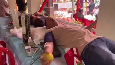 चक्रधरपुर: थाना रोड स्थित गायत्री कुंज में भगेरिया फाउंडेशन द्वारा रक्तदान शिविर आयोजित, पूर्व मुख्यमंत्री मधु कोड़ा उपस्थित