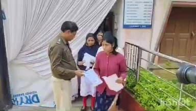 রানিবাঁধ: খাতড়া ব্লকে কঠোর নিরাপত্তায় সম্পন্ন পুলিশ কনস্টেবল নিয়োগ পরীক্ষা, আট কেন্দ্রে চার হাজার পরীক্ষার্থী