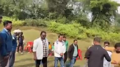 बंदगांव: चैनपुर पंचायत के दांती गांव में गोबरी नाला पर चेक डैम निर्माण के लिए विधायक ने किया शिलान्यास