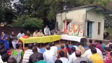 ওন্দা: রামসাগরে বিজেপির দলীয় কার্যালয়ের ঢালাই, আদি কর্মীদের সঙ্গে সাংগঠনিক বৈঠক