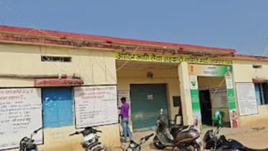 बैकुंठपुर: धौराटिकरा समिति में बर्खास्त कर्मचारी का रसूख बरकरार, रिकॉर्ड न सौंपने से किसानों के काम प्रभावित