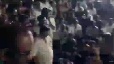 राधानगरी: ऊस दराची ३७५१ रुपयांची मागणी पूर्ण होईपर्यंत आंदोलन तीव्र करण्याचे राजू शेट्टी यांचे बेडकिहाळ येथे शेतकऱ्यांना आवाहन