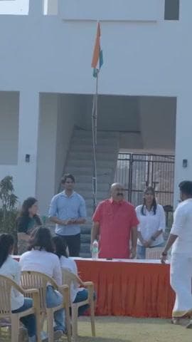 देखिए सब देशवासी है स्वामी जी कितना अच्छा शब्द कर है