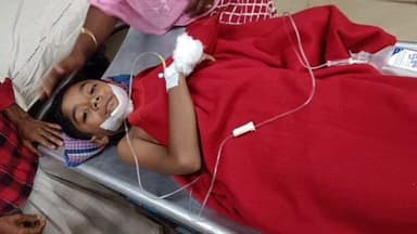 বহরমপুর: স্বরুপপুরে ছাদ থেকে পড়ে জখম এক কিশোর, বহরমপুরMMC&H- চিকিৎসাধীন রয়েছে।