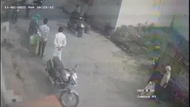 Nehtaur News Ek aam inshan ka chalna bhari kr diya h in car valo ne