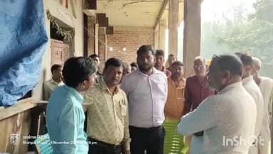 हरदोई: टड़ियावां के ग्राम हरिहरपुर में प्रशासन और कृषि विभाग की संयुक्त टीम ने छापेमारी कर बड़ी मात्रा में खाद बरामद की