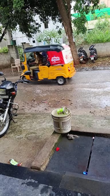 barish bahut Tej Ho Gaya raha hai