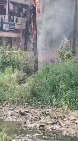 కొత్తపేటలో చెత్త నుండి విద్యుత్ వైర్లకు వ్యాపించిన మంటలు, విద్యుత్ సరఫరా నిలిపివేసిన అధికారులు