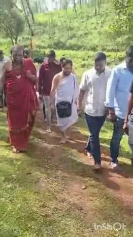 ಶೃಂಗೇರಿ: ಕಾಡಾನೆ ದಾಳಿಯಿಂದ ಮೃತಪಟ್ಟವರ ಮನೆಗೆ ಹರಿಹರಪುರ ಮಠದ ಸ್ವಾಮೀಜಿ ಭೇಟಿ.!