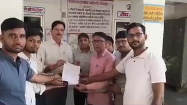 श्रीमाधोपुर: जीपीएस आधारित लॉगिन प्रणाली का विरोध, प्रधानमंत्री और वित्तमंत्री के नाम सौंपा ज्ञापन