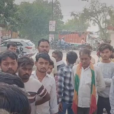 घाटमपुर: सेन पश्चिम थाना क्षेत्र में कानपुर सागर हाईवे पर सड़क हादसे में बाइक सवार सेल्समैन की हुई मौत