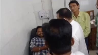 বহরমপুর: মুর্শিদাবাদের জেলা শাসকের দায়িত্ব গ্রহণ করার পর, MMC&H পরিদর্শন করলেন জেলাশাসক নিতিন সিংহানিয়া