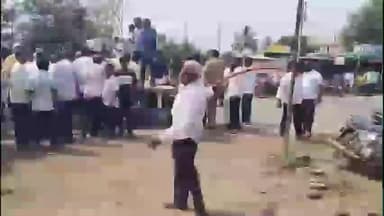 शिरोळ: ऊस दरवाढीसाठी स्वाभिमानी शेतकरी संघटना,युवा गरजवंत ऊस उत्पादक संघटना व आंदोलन अंकुशचा एल्गार मोर्चा