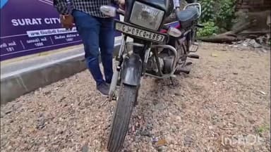 ચોરાસી: સુરતના ચોક બજાર વિસ્તારમાંથી ચોરીની બાઇક સાથે એક આરોપીને ચોક બજાર પોલીસે ઝડપી પાડી કાર્યવાહી કરી છે.