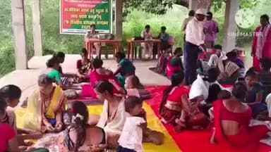 मंडरो: फॉसिल्स पार्क मंडरो में स्वयं सहायता समूह की महिलाओं को महुआ लड्डू उत्पाद बनाने का प्रशिक्षण दिया गया