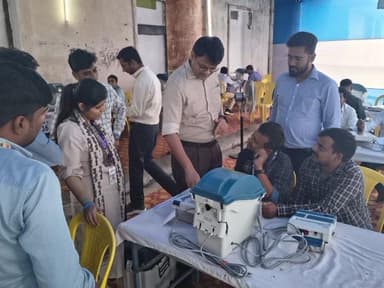 रक्सौल: रक्सौल विधानसभा क्षेत्र के सामान्य प्रेक्षक ने इवीएम कमिश्निंग का लिया जायजा, मतदान केंद्र का किया भ्रमण