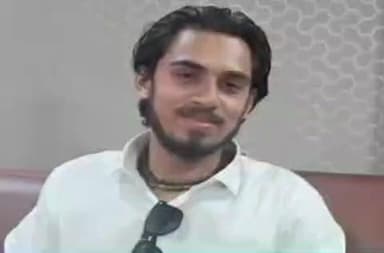 करछना: रोकड़ी गांव में बी फार्मा छात्र ने घर के अंदर फांसी लगाकर आत्महत्या की, एक महीने पहले पिता की सड़क हादसे में हुई थी मौत