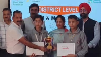 नमहोल: स्पेल विजार्ड प्रतियोगिता में नमहोल स्कूल के छात्रों ने दूसरा स्थान हासिल किया