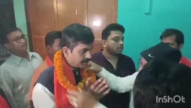 बिहिया: एमएलसी जीवन कुमार ने बिहिया नगर में बीजेपी प्रत्याशी के पक्ष में चलाया जनसंपर्क अभियान