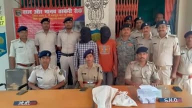 नगर नौसा: नगरनौसा पुलिस ने श्री रामचक गांव से दो सगे भाइयों को तीन देसी कट्टा व जिंदा कारतूस के साथ किया गिरफ्तार
