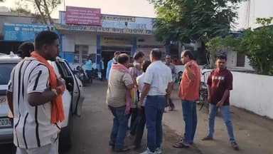 छपारा: भीमगढ़ माध्यमिक शाला के शिक्षक राज नारायण तिवारी आग में झुलसे, छपारा पुलिस जांच में जुटी