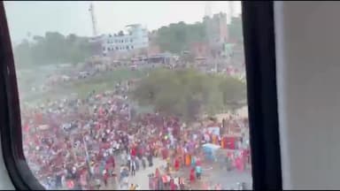 Bihar Elections | 'लालटेन में तेल नहीं और बिहार चलाना बच्चों का खेल नहीं'| बिहार
#DevendraFadnavis #NDAGovernment #BiharAssemblyElection2025 #PMNarendraModi #NitishKumar #BiharDevelopment #InfrastructureGrowth