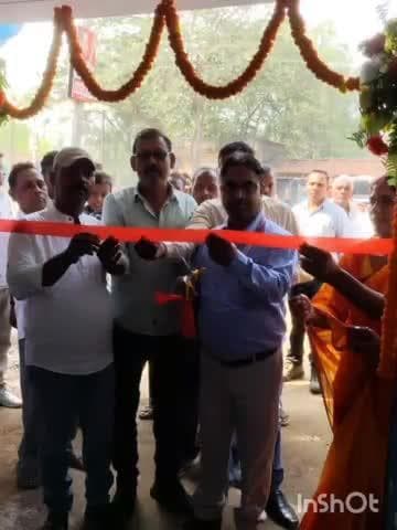 पड़वा: पंडवा एसबीआई के समीप कोलियरी मोड़ पर खुला सीएससी सेंटर,बीएम जितेंद्र कुमार ने फीता काटकर किया उद्घाटन।
