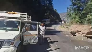 जुब्बल: जुब्बल के सुंडली ग्राउंड में लिए गए ड्राइविंग टेस्ट, गाड़ियों की पासिंग में एसडीएम जुब्बल एवं एमबीआई पंकज रहे मौजूद