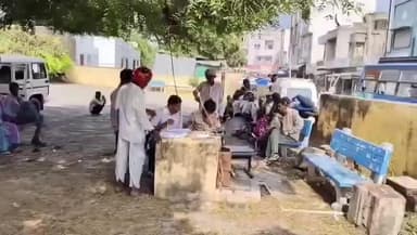 करेड़ा: करेड़ा क्षेत्र के चिताम्बा नागा के बाडिया गांव में पोते ने दादा की कुल्हाड़ी से की निर्मम हत्या