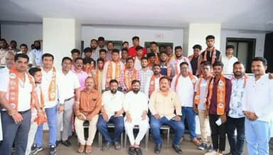 मानगाव: माणगाव तालुक्यात राष्ट्रवादी काँग्रेस इतर पक्षांना धक्का, अनेक कार्यकर्त्यांचा शिवसेनेत प्रवेश