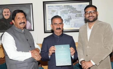 ननखड़ी: उपमुख्यमंत्री मुकेश ने मुख्यमंत्री सुखविंद्र सिंह सुक्खू को बेटी के विवाह समारोह में शामिल होने का निमंत्रण दिया