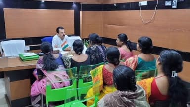 বজবজ ২: বজ বজ ২ নম্বর ব্লকের বিভিন্ন এলাকার সাধারণ মানুষদের সমস্যা সমাধানের জন্য আলোচনা সভা করলেন পঞ্চায়েত সমিতির সভাপতি।