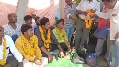 ఆర్మూర్: అర్హులైన పేదలకు డబుల్ బెడ్రూoలు ఇవ్వాలని అంకాపూర్ గ్రామంలో సిపిఐఎంఎల్ ప్రజాపంతా ఆధ్వర్యంలో రిలే దీక్షలు