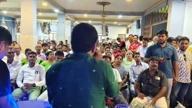 ভগবানপুর ২: এক্তারপুর বিজয় গেস্ট হাউসে SIR সংক্রান্ত বিষয়ে BLA-2 প্রতিনিধিদের নিয়ে আজ একটি প্রশিক্ষণ শিবিরে উপস্থিত সভাধিপতি