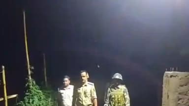 डंडारी: डंडारी थाना क्षेत्र में बिहार विधानसभा आम निर्वाचन 2025 चुनाव के लिए निकाला गया फ्लैग मार्च