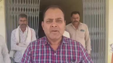 मोहनगढ़: मोहनगढ़ तहसील में 118 नामांतरण व 14 बंटवारा प्रकरणों के अभिलेख दुरुस्त कर हितग्राहियों को सौंपे गए