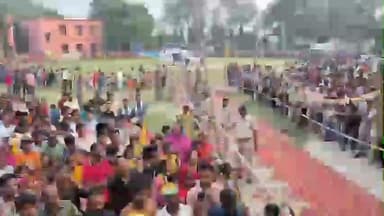 पातेपुर: पातेपुर में तेज प्रताप यादव ने कृष्णवरा हाई स्कूल मैदान में जनसभा को संबोधित किया, JJD प्रत्याशी के लिए वोट मांगा