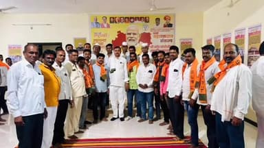 बदनापूर: शहर व परिसरातील शरद पवार राष्ट्रवादी गटाच्या कार्यकर्त्यांनी आमदार नारायण कुचे यांच्या उपस्थितीत केला भाजपा प्रवेश