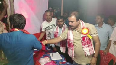 লংকা: লামডিং সমষ্টিৰ ৰাণীপুখুৰী সাৰ্বজনীন গৌৰ নিতাই বিষ্ণু মন্দিৰত মহানাম কীৰ্তন অনুষ্ঠানত অংশগ্ৰহণ কৰে লামডিং সমষ্টিৰ বিধায়ক