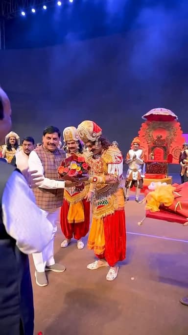 भोपाल के लाल परेड ग्राउंड में मध्य प्रदेश के स्थापना दिवस के अवसर पर सम्राट विक्रमादित्य पर एक विशाल नाट्य ‘महानाट्य’ का...