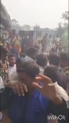 गरखा: जनसंपर्क के दौरान गड़खा में rjd उम्मीदवार को ग्रामीणों ने खदेड़ा वीडियो सोशल मीडिया पर वायरल #viralvideo