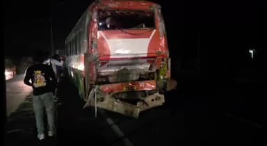 बाघमारा/कतरास: राजगंज में दो बसों की टक्कर, कई यात्री हुए घायल