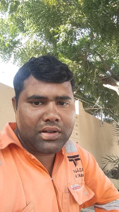 धनघटा का रहने वाला एक व्यक्ति सदस्य जिसका नातेदार रिश्तेदारी में लगता था वह साला जीजा का रिश्ता था उसने तार तार कर दिया