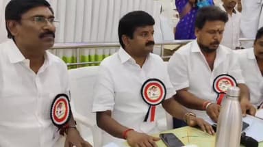 விராலிமலை: இலுப்பூர் அதிமுக அலுவலகத்தில் வாக்குச்சாவடி நிலை முகவர்களுக்கான ஆலோசனை கூட்டம் மEx அமைச்சர் விஜயபாஸ்கர் MLA தலைமையில் நடைபெற்றது