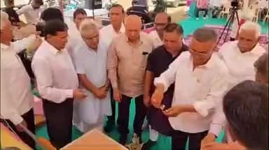 ગીર ગઢડા: ગીરગઢડા તાલુકાના બેડીયા ગામે ગીર હુંડા આહીરસમાજ સમિતી દ્રારા 19 મો સમૂહલગ્ન ભવ્ય રીતે યોજાયો અગ્રણીઓ ની હાજરી